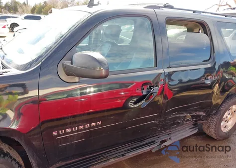 2011 Chevrolet Suburban 1500 Ls из США, поврежденный, VIN 1GNSKHE38BR339728